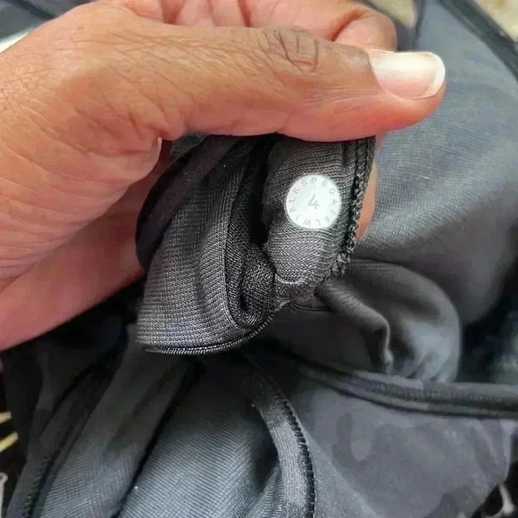 Lululemon Free To Be Tank Nulu Incognito Camo Size 4 - Picture 7 of 7